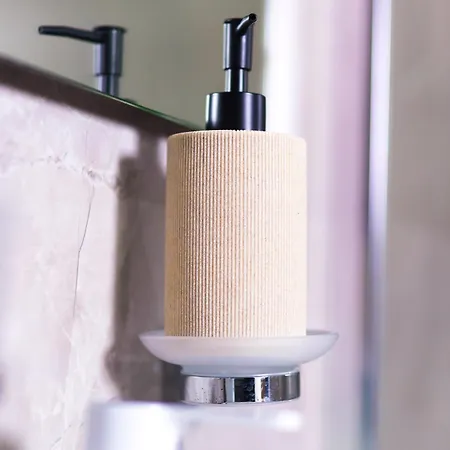 アパート Class Porcelan ティラナ