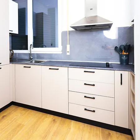 Class Porcelan * ティラナ