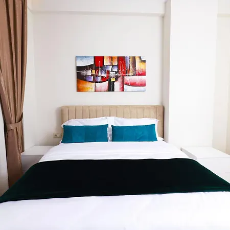 Class Porcelan * ティラナ