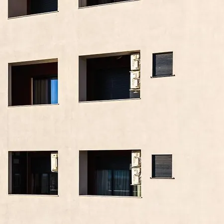 アパート Class Porcelan ティラナ